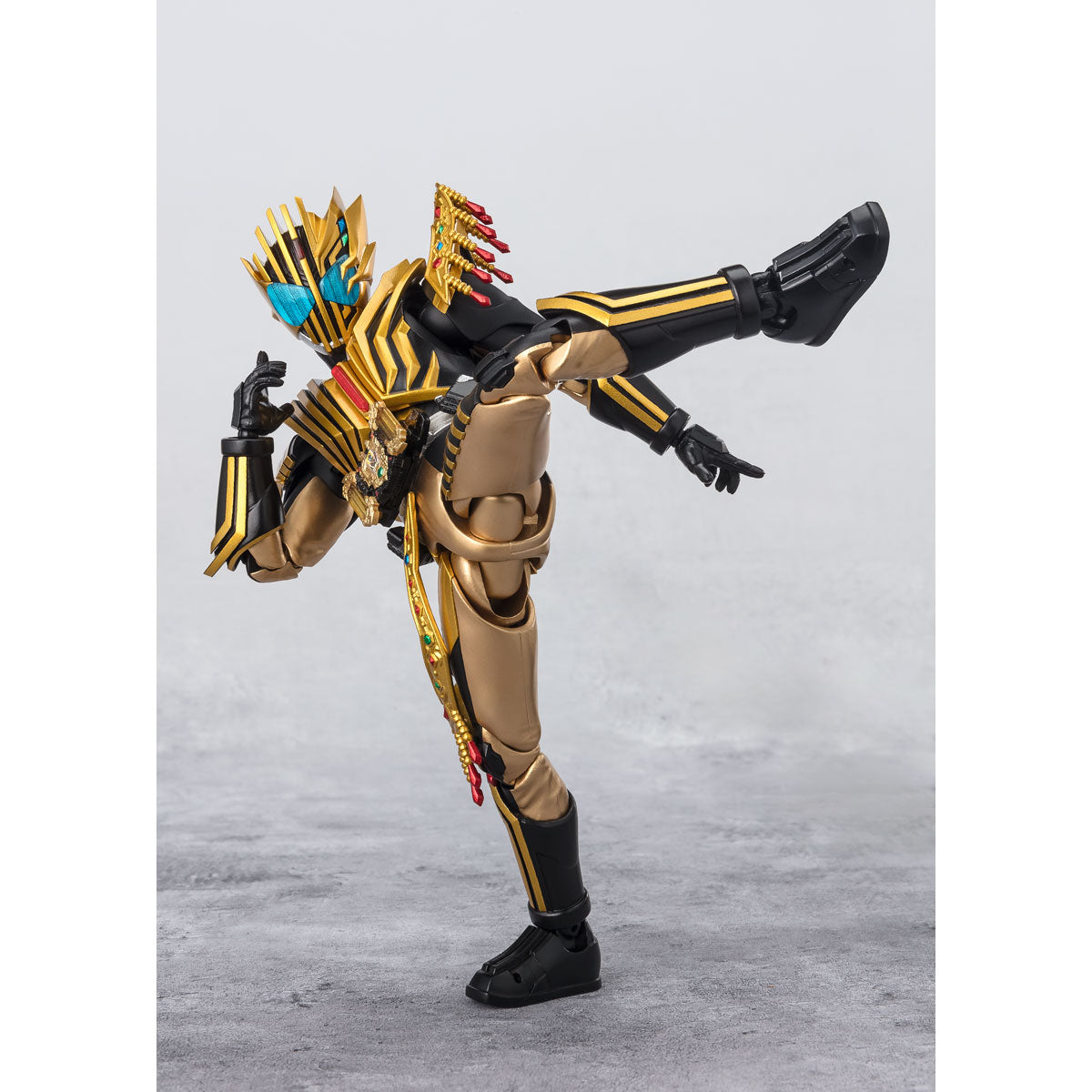 [Pre-order]Bandai -  S.H.Figuarts KAMEN RIDER LEGEND